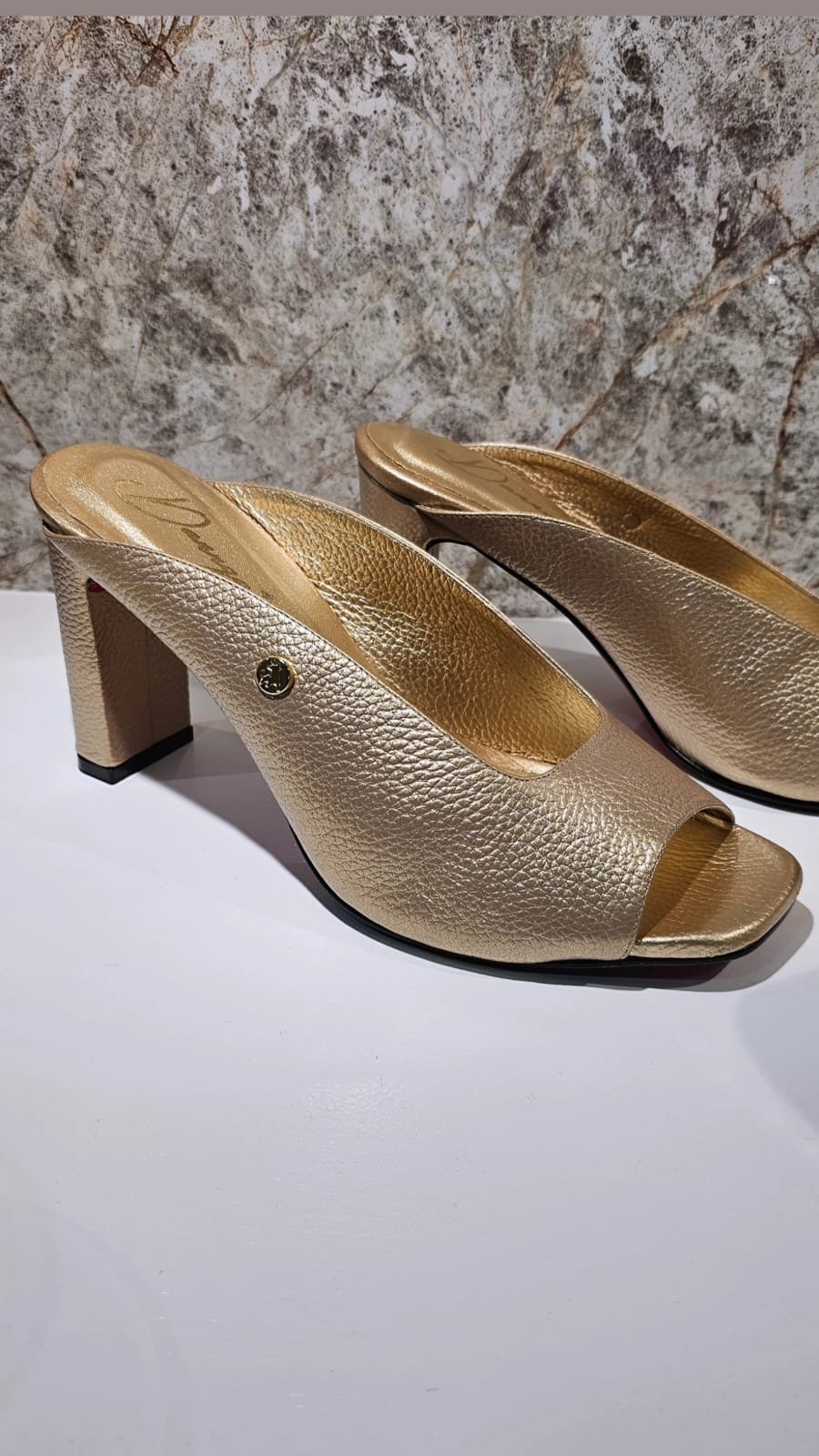 Sandalia Dorado 251569